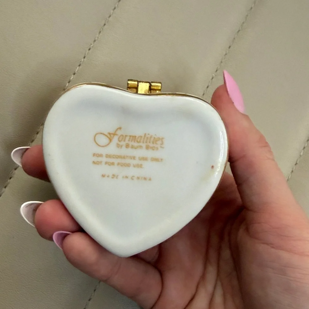 Formalities by Baum Bros Heart Trinket Box Hand Painted 10KT Gold Trim Floral